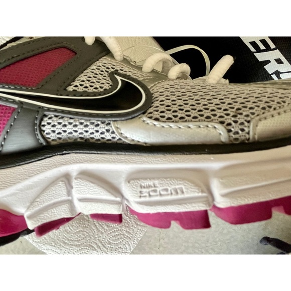 Nike Zoom Womens Silver/Pink Sneakers 6.5 NWT - Picture 8 of 8
